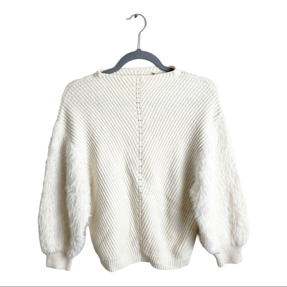 Anthropologie Fuzzy Puff Sleeve Sweater Cream Med - Picture 2 of 7